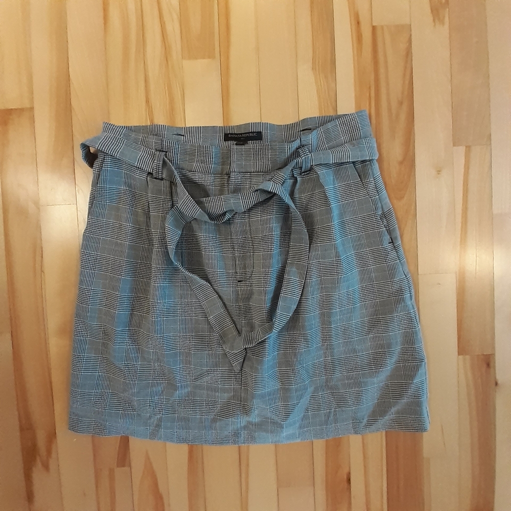Banana Republic Size 8 Skirt Black White Career